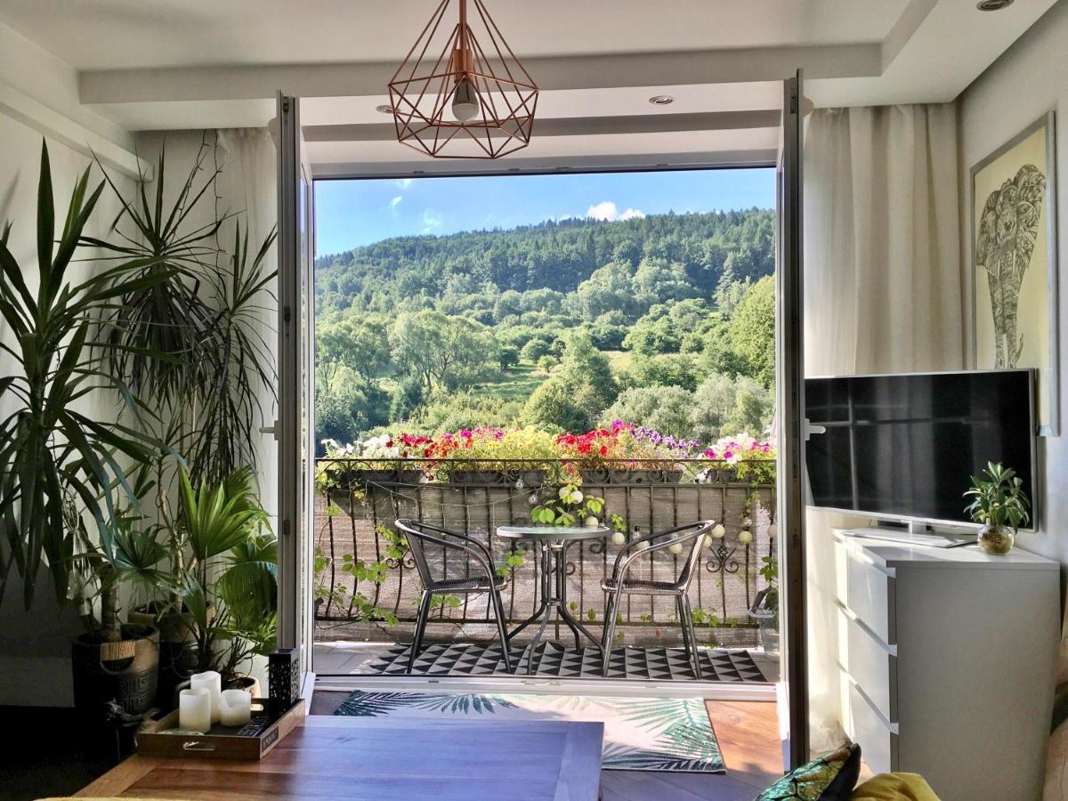 Apartament Dobre Miejsce Ustrzyki Dolne Exteriör bild